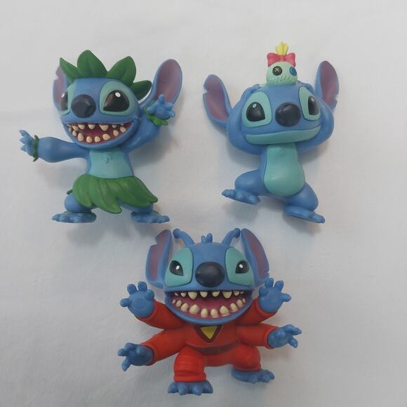 Disney Lilo & Stitch-Stitch and Scrump, Hula & Alien 2" Toy Just Play Lot Of 3 - Picture 1 of 3